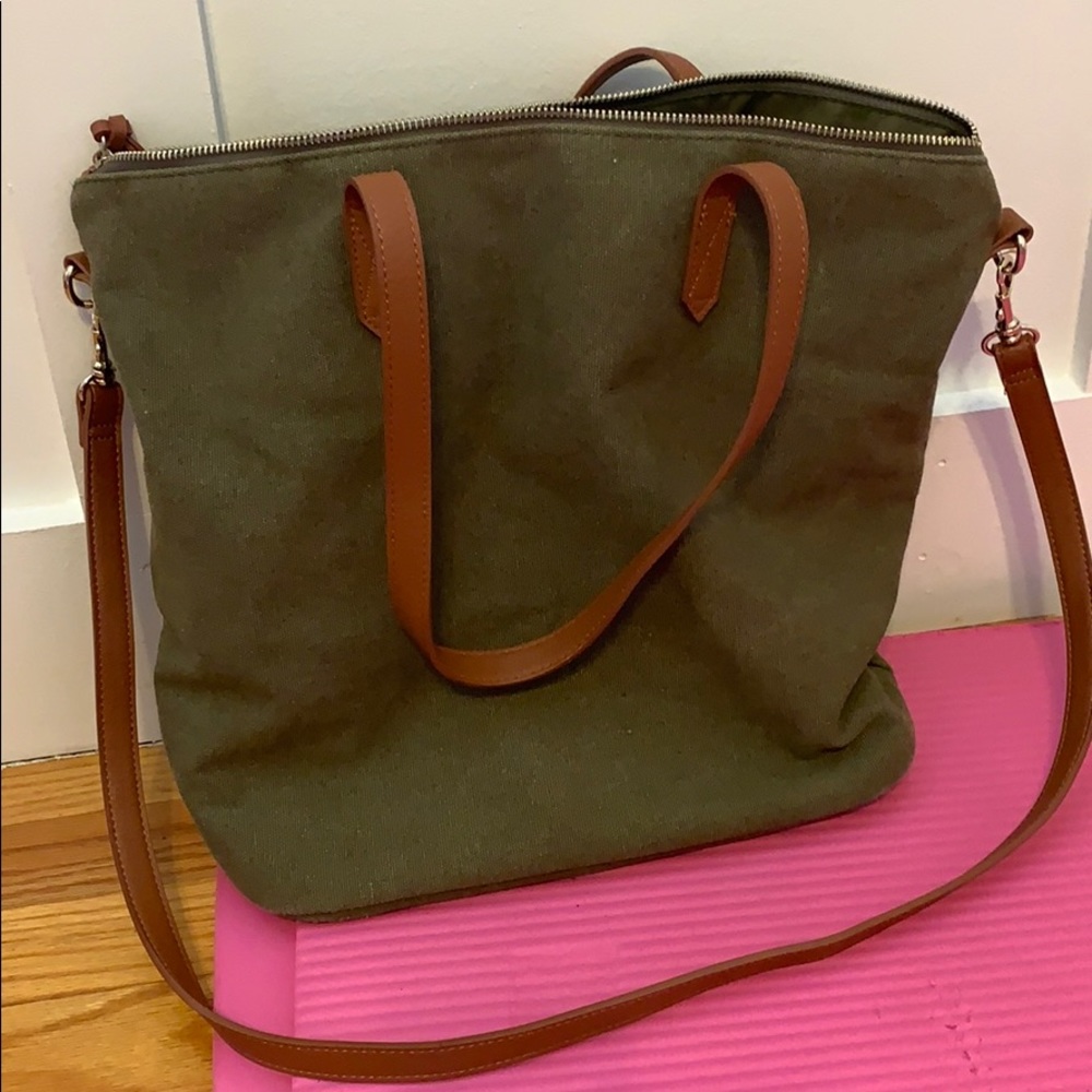 Old navy crossbody/ shoulder bag